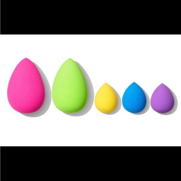 Lisa Frank x Morphe Makeup Sponge Set of 5 - Picture 2 of 4